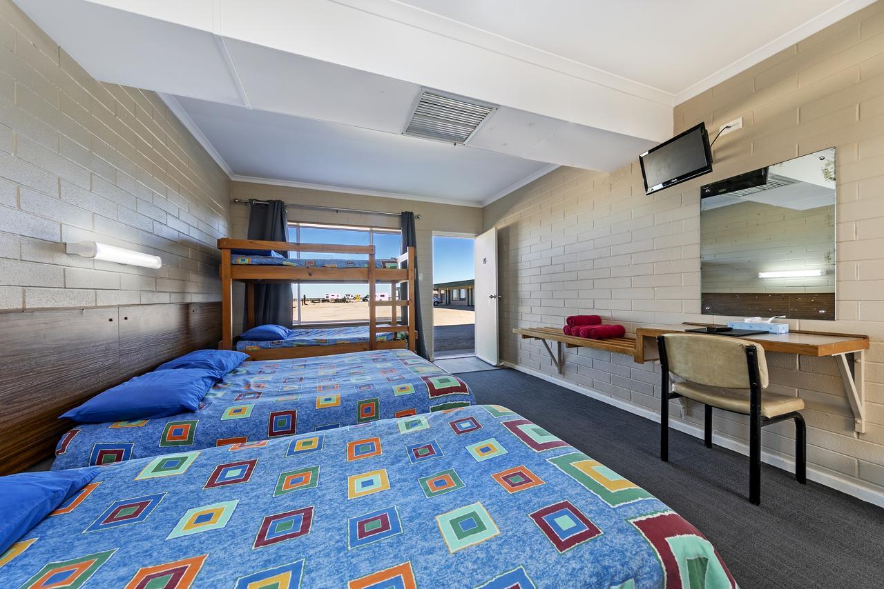 Hotel Nullarbor Roadhouse Esterno foto